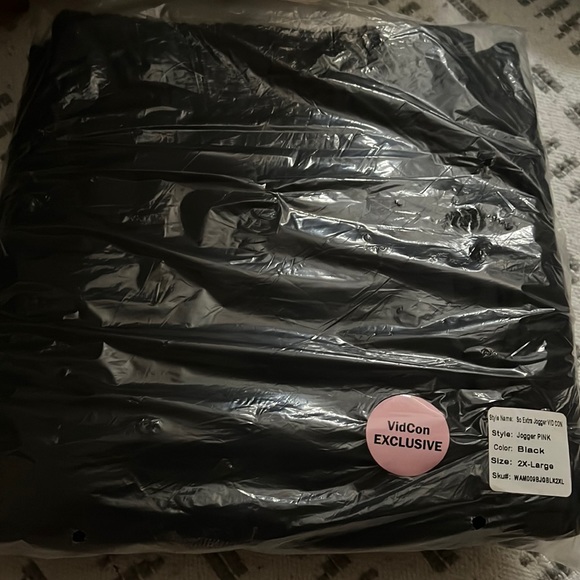 NWT Alisha Marie Sweatpants - VidCon Pink & Black - Picture 1 of 2